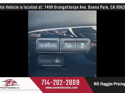 Used 2020 Toyota Prius LE FWD image 39