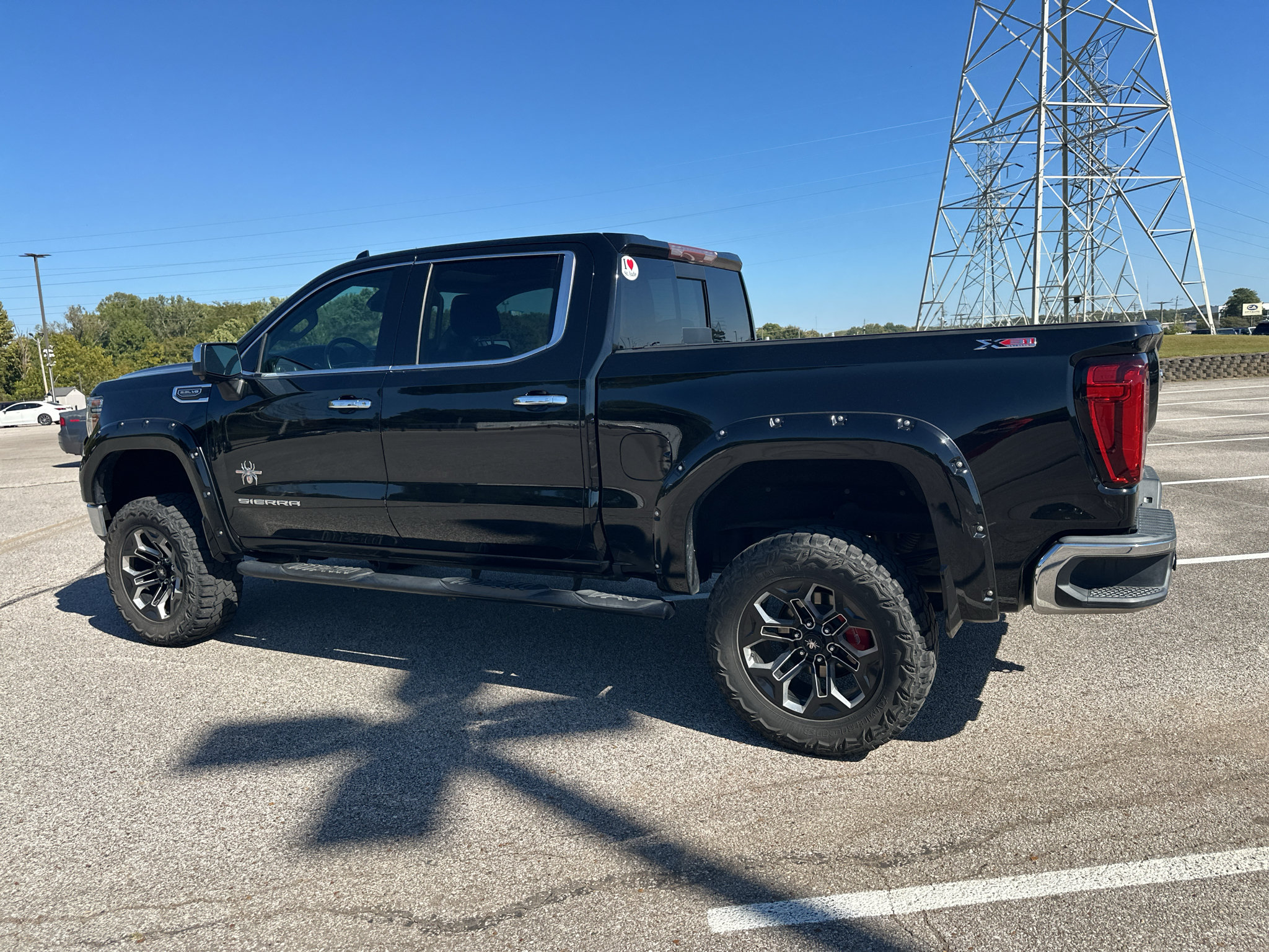 Used 2019 GMC Sierra 1500 SLT w/ SLT Premium Plus Package AWD/4WD image 16