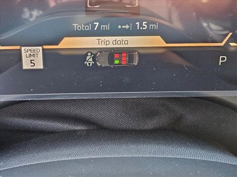 Used 2026 BMW i5 eDrive40 w/ Convenience Package image 11