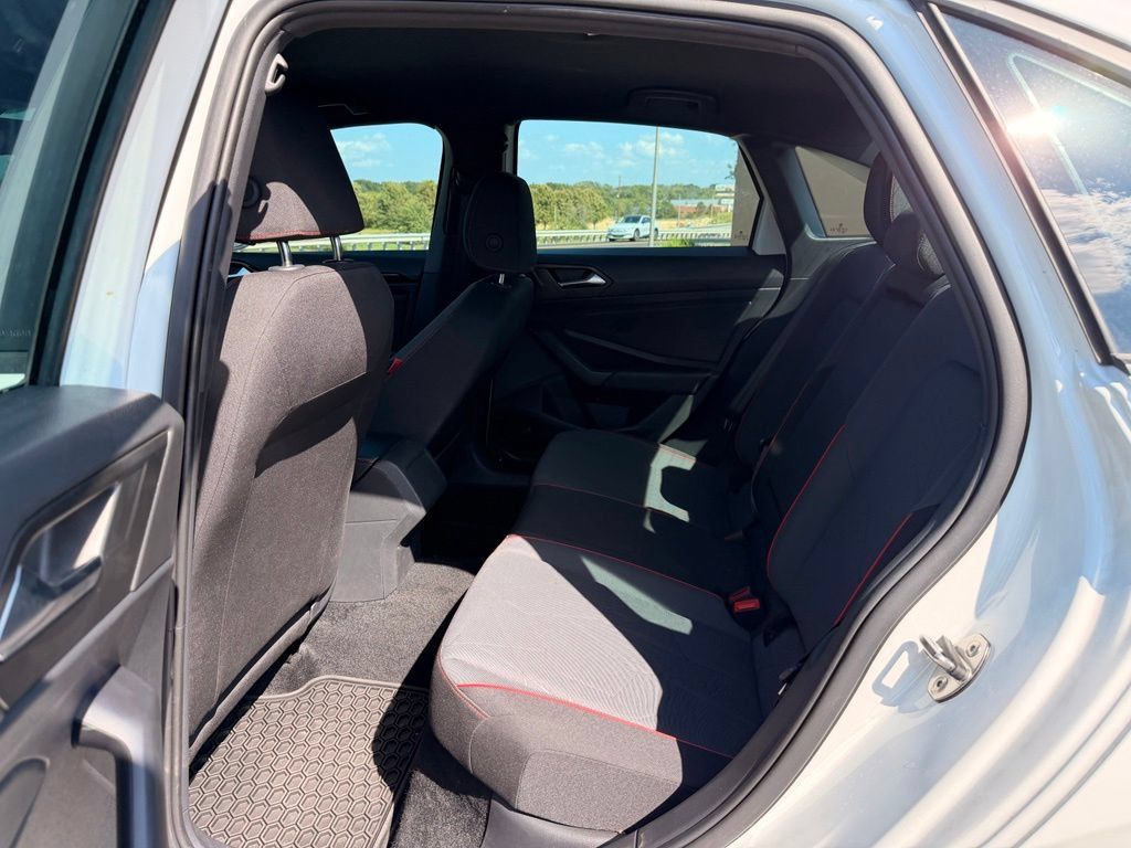 Used 2024 Volkswagen Jetta GLI 40th Anniversary Edition FWD image 5