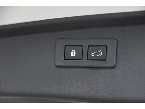 Certified 2025 Subaru Outback Premium image 25