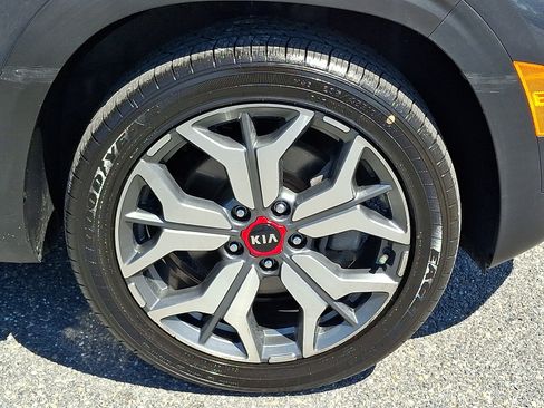 Used 2021 Kia Seltos S AWD/4WD image 9