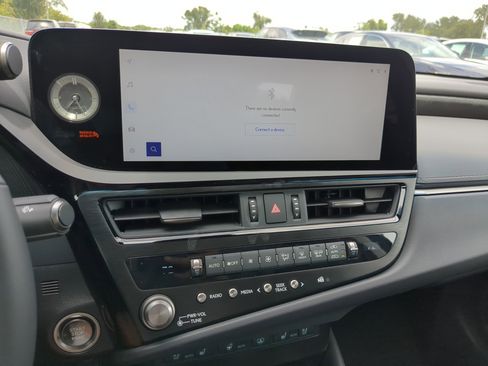 New 2025 Lexus ES 350 w/ Premium Package image 22