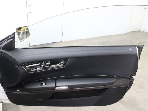 Used 2012 Mercedes-Benz CL 550 4MATIC image 13