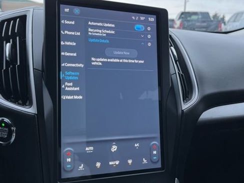 Used 2024 Ford Edge SEL image 44