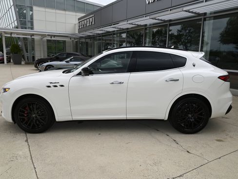 New 2024 Maserati Levante Modena Ultima image 8