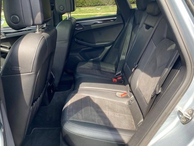 Used 2019 Porsche Macan AWD/4WD image 17