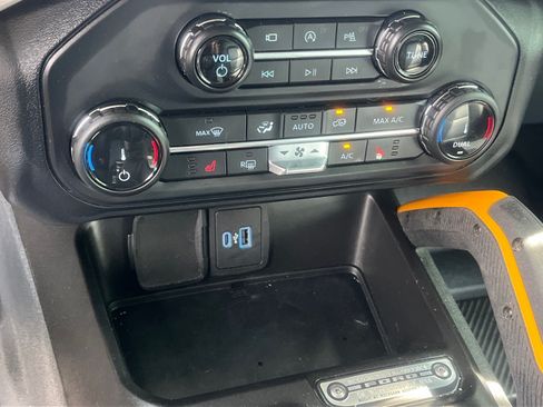 Used 2022 Ford Bronco Badlands w/ Sasquatch Package AWD/4WD image 14