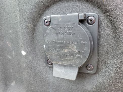 Used 2022 Nissan Frontier SV AWD/4WD image 8