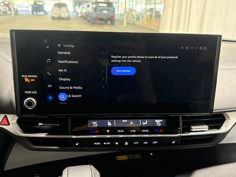 Used 2025 Toyota Sienna XLE FWD image 35