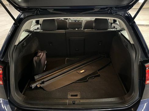 Used 2018 Volkswagen Golf S image 33