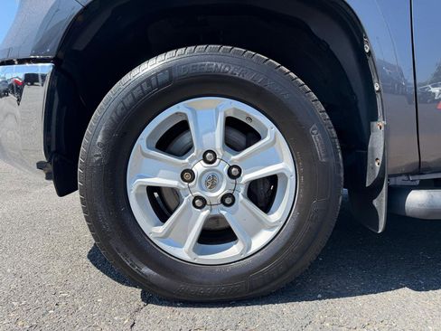 Used 2018 Toyota Tundra SR5 AWD/4WD image 24