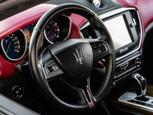 Used 2014 Maserati Ghibli image 17