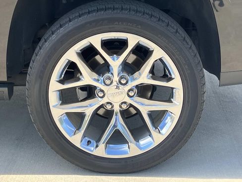 Used 2019 GMC Yukon Denali w/ Denali Ultimate Package AWD/4WD image 11