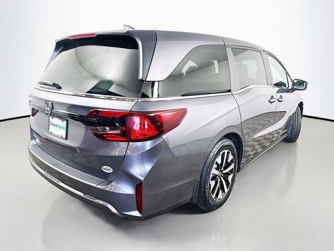 New 2026 Honda Odyssey EX-L image 7
