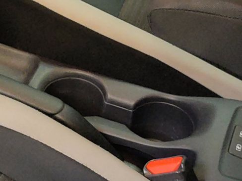 Used 2020 Nissan Versa SV image 26