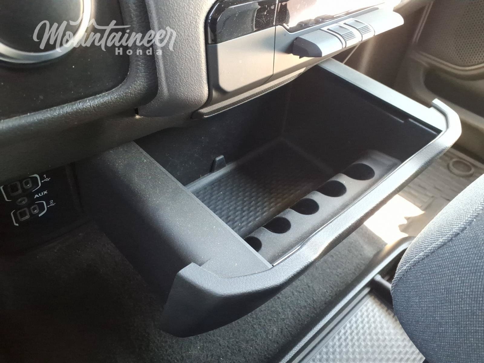 Used 2023 RAM 1500 Big Horn AWD/4WD image 40