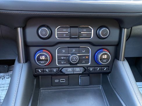 Used 2024 Chevrolet Tahoe High Country w/ Premium Package AWD/4WD image 30