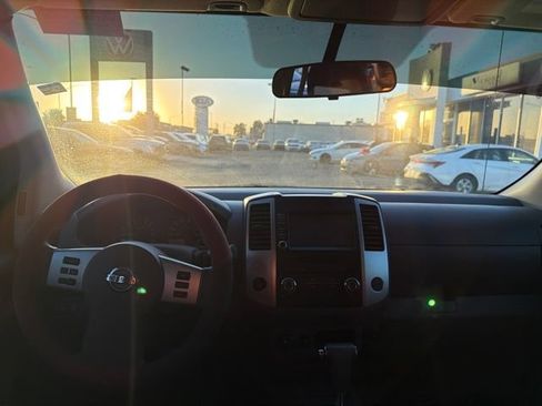 Used 2019 Nissan Frontier SV AWD/4WD image 15