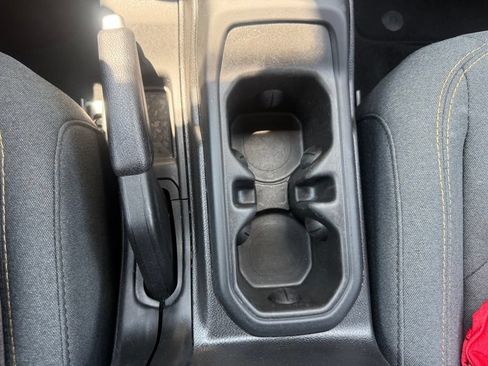 Used 2025 Jeep Wrangler Unlimited Sahara AWD/4WD image 31