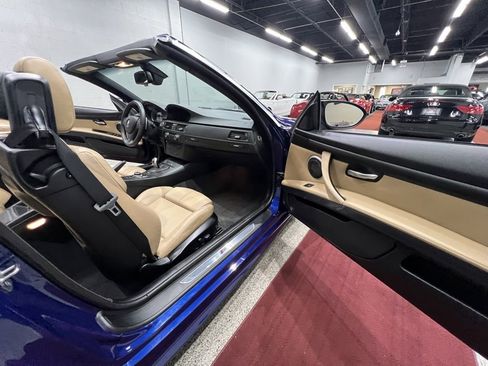 Used 2012 BMW M3 Convertible image 39
