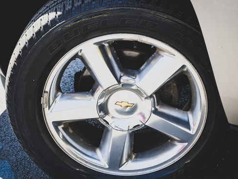 Used 2013 Chevrolet Suburban LT w/ All-Star Edition AWD/4WD image 2