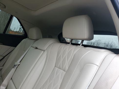 Used 2022 Buick Envision Avenir w/ Technology Package II image 10