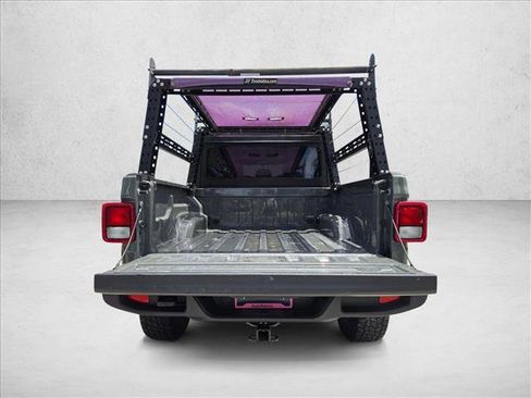 Used 2022 Jeep Gladiator Overland AWD/4WD image 19