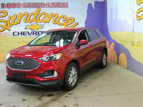 Used 2024 Ford Edge SEL w/ Convenience Package image 2