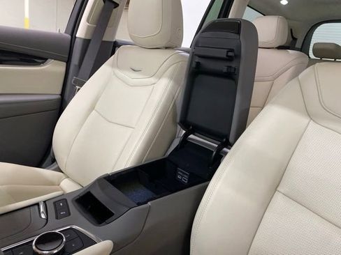 Used 2025 Cadillac XT6 Premium Luxury w/ Technology Package FWD image 73