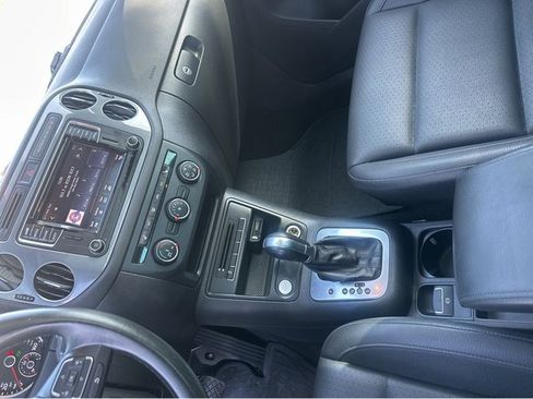 Used 2016 Volkswagen Tiguan SE image 29
