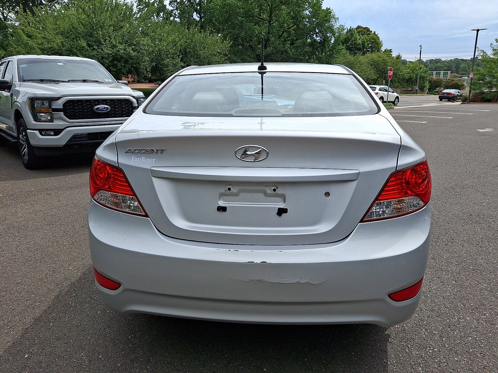 Used 2013 Hyundai Accent GLS w/ Premium Pkg FWD image 5