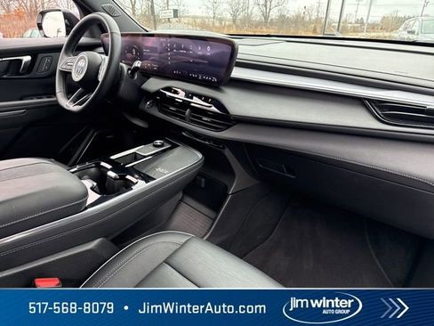 Used 2025 Buick Enclave Sport Touring image 17