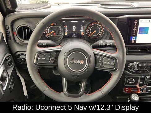 Used 2024 Jeep Wrangler Unlimited Rubicon w/ Technology Group image 15