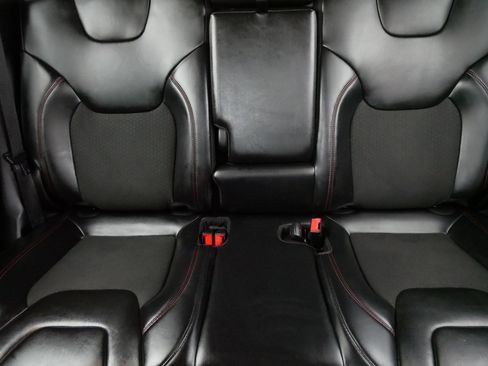 Used 2020 Jeep Cherokee Trailhawk w/ Comfort/Convenience Group image 13