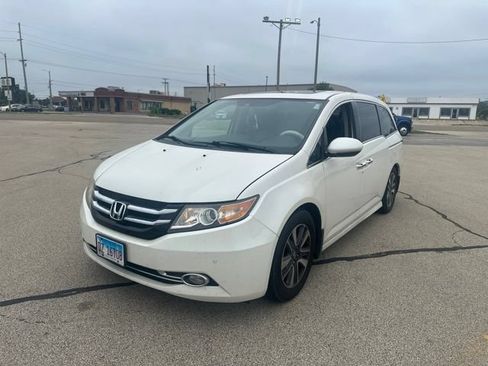 Used 2016 Honda Odyssey Touring Elite image 2