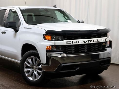 Used 2021 Chevrolet Silverado 1500 Custom image 2