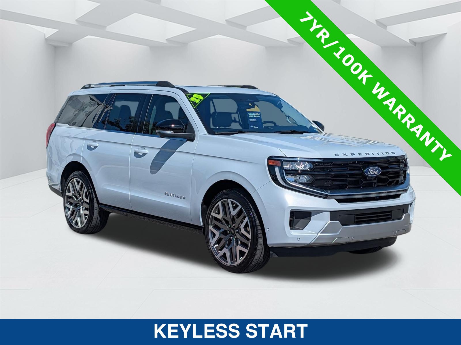 Used 2025 Ford Expedition Platinum w/ Platinum Ultimate Package AWD/4WD image 3