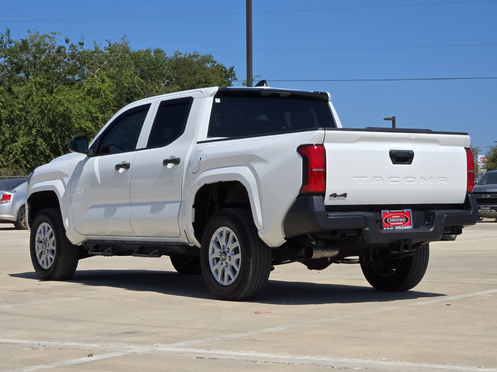 Certified 2025 Toyota Tacoma SR AWD/4WD image 3
