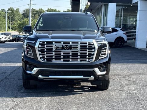 New 2026 GMC Yukon Denali w/ Denali Reserve Package AWD/4WD image 12