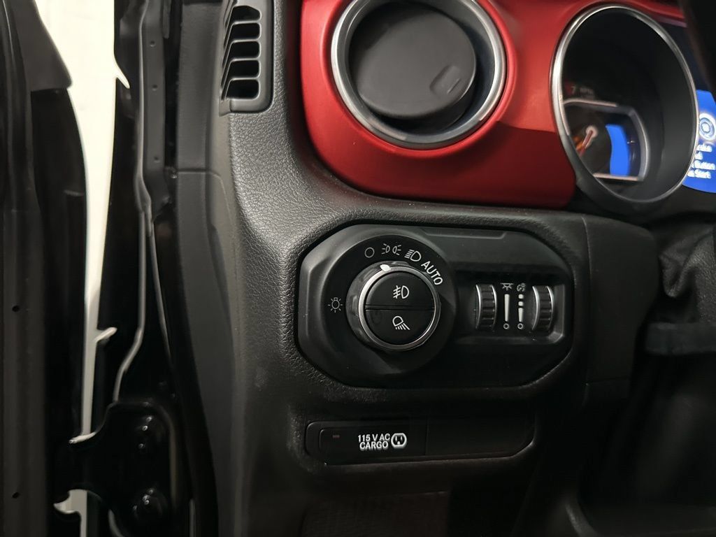 Used 2020 Jeep Gladiator Rubicon AWD/4WD image 32