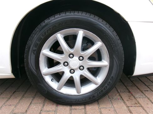 Used 2007 Buick Lucerne CXL w/ Luxury Package FWD image 40