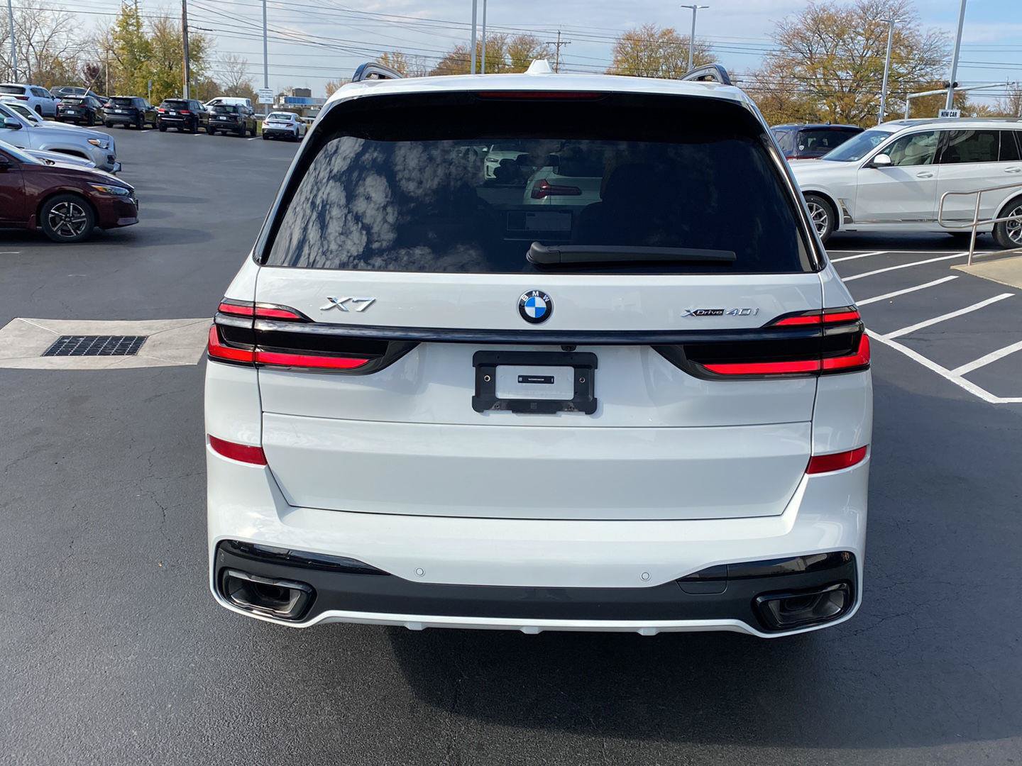 Used 2027 BMW X7 xDrive40i AWD/4WD image 4