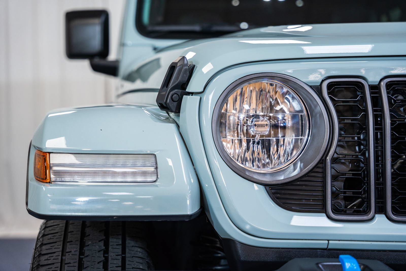 Used 2024 Jeep Wrangler Unlimited AWD/4WD image 17