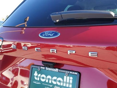 Used 2021 Ford Escape SEL image 7