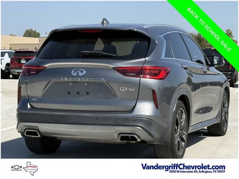 Used 2021 INFINITI QX50 Luxe w/ Appearance Package AWD/4WD image 4