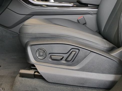 New 2026 Audi Q8 Premium Plus image 11