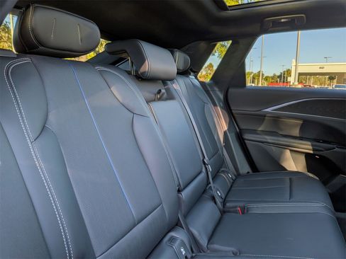 Used 2024 Cadillac Lyriq Sport image 35