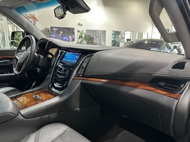 Used 2015 Cadillac Escalade Premium AWD/4WD image 66