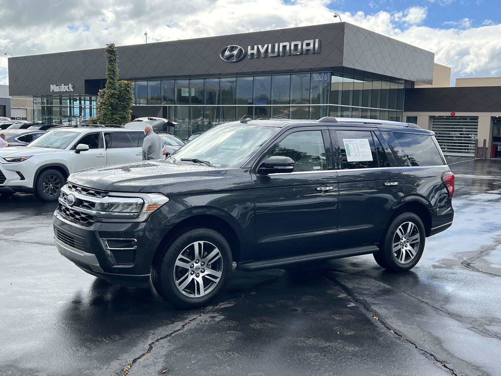 Used 2024 Ford Expedition Limited AWD/4WD image 1
